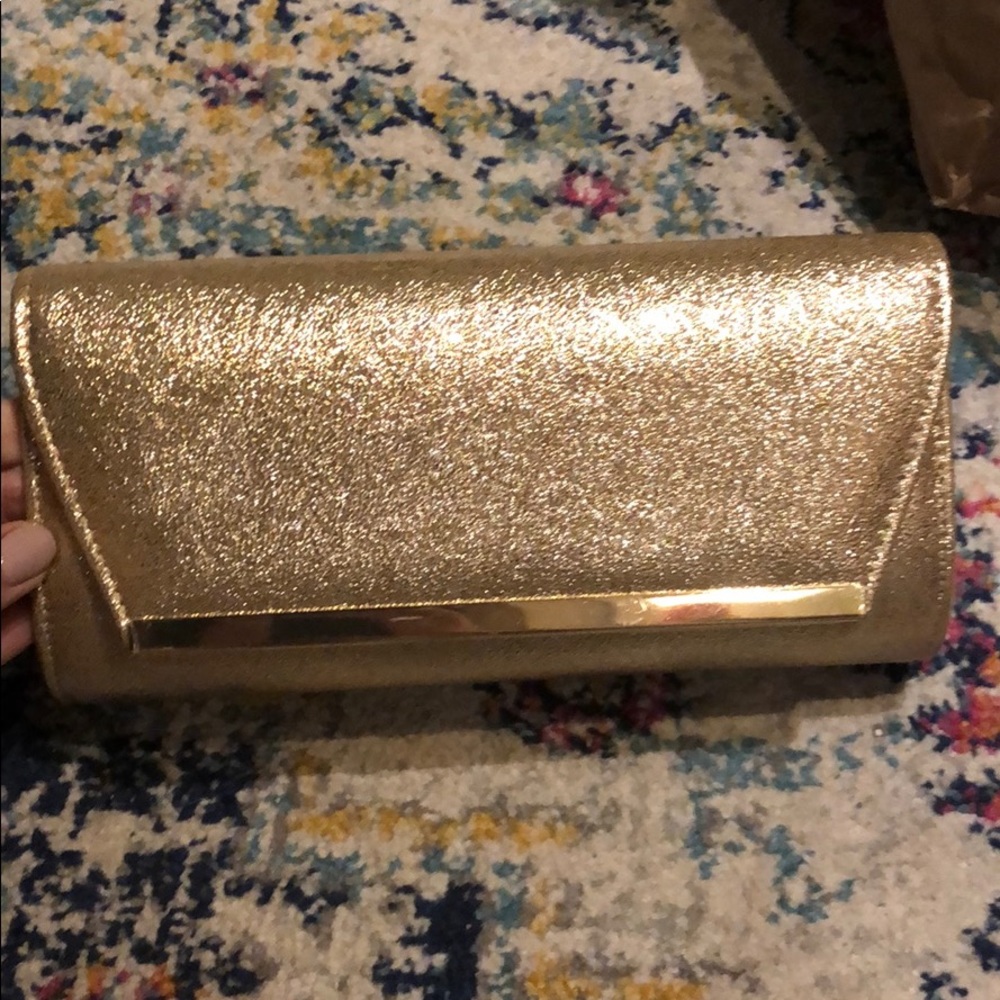 Gold clutch with chain